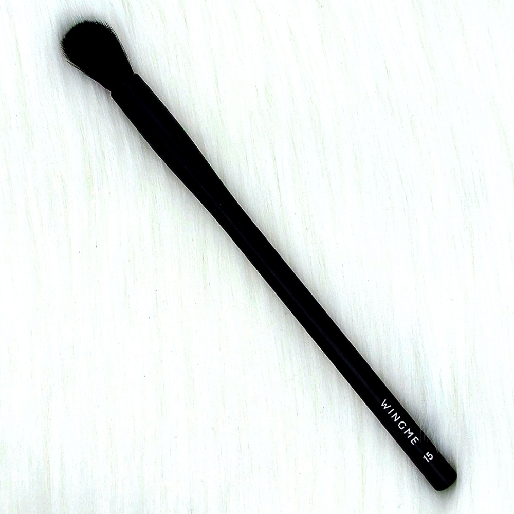 🔴 WINGME 15 Mega Blending Eye Brush